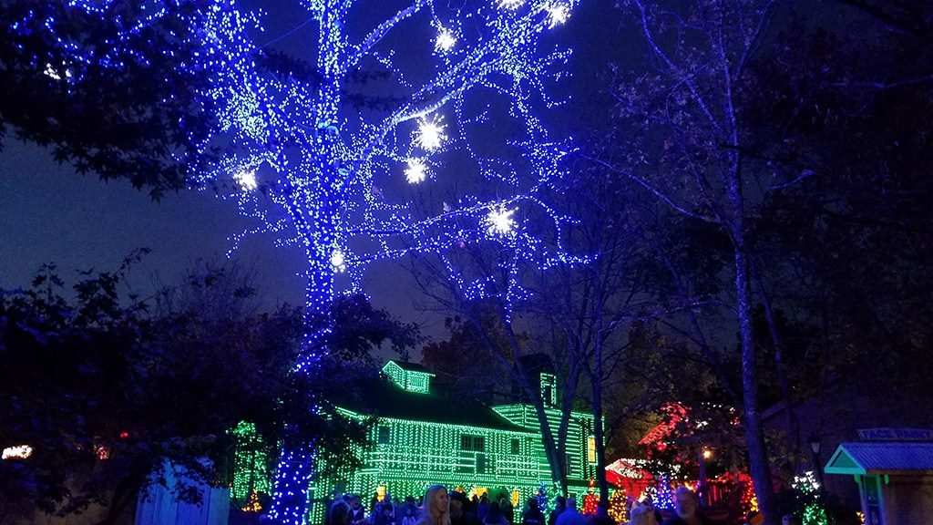 Dollywood Christmas Lights around the park