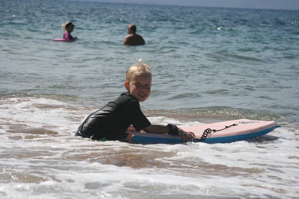 play at the beach things to do in maui hawaii