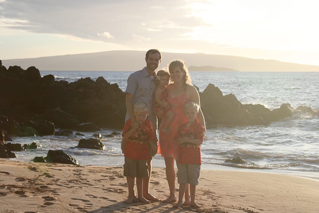 things to do in maui hawaii take family pictures