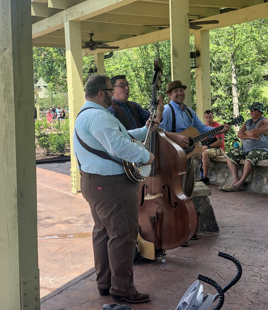 Wild Roots Band at Till & Harvest Restaurant at Dollywood Wildwood Grove