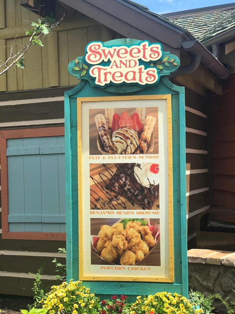 Sweets and Treats at Till & Harvest Restaurant at Dollywood Wildwood Grove