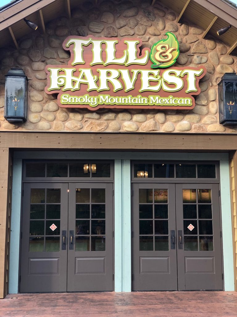 Till & Harvest Restaurant at Dollywood Wildwood Grove