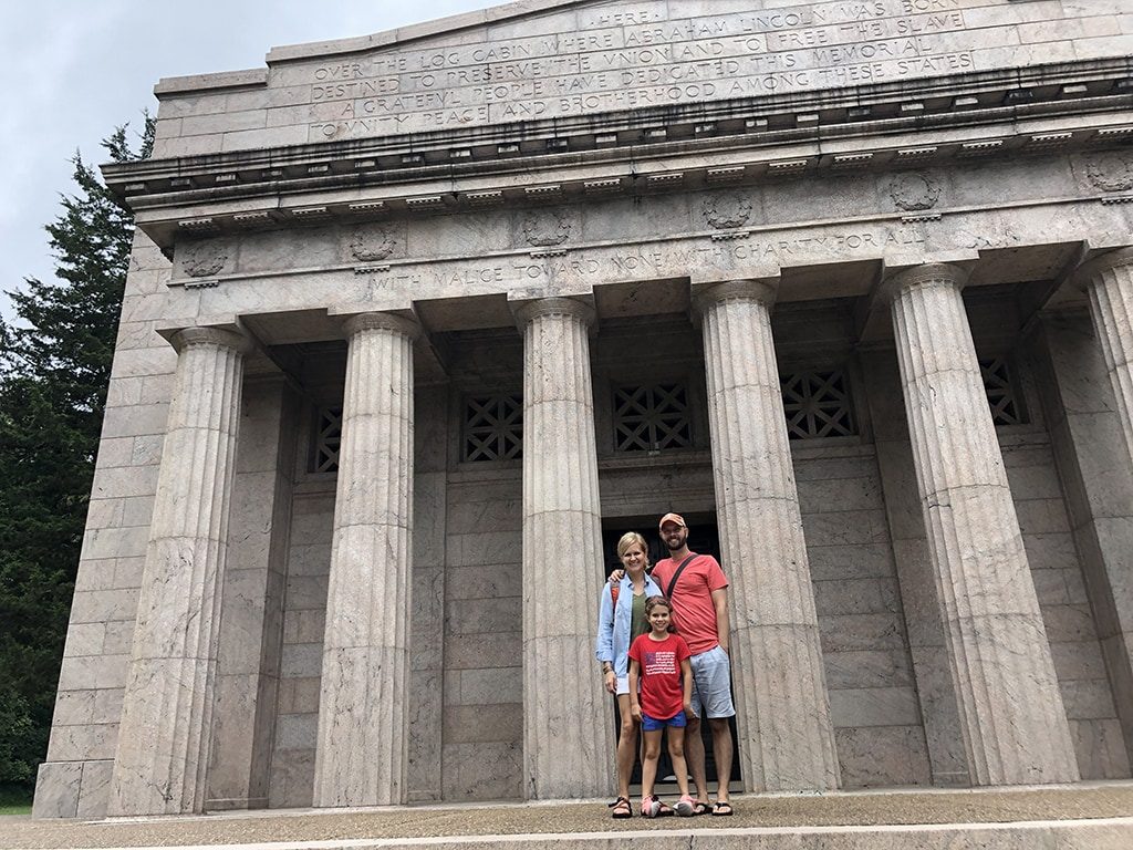 Abraham Lincoln Birthplace National Historic Park Lincoln Memorial Family In Front