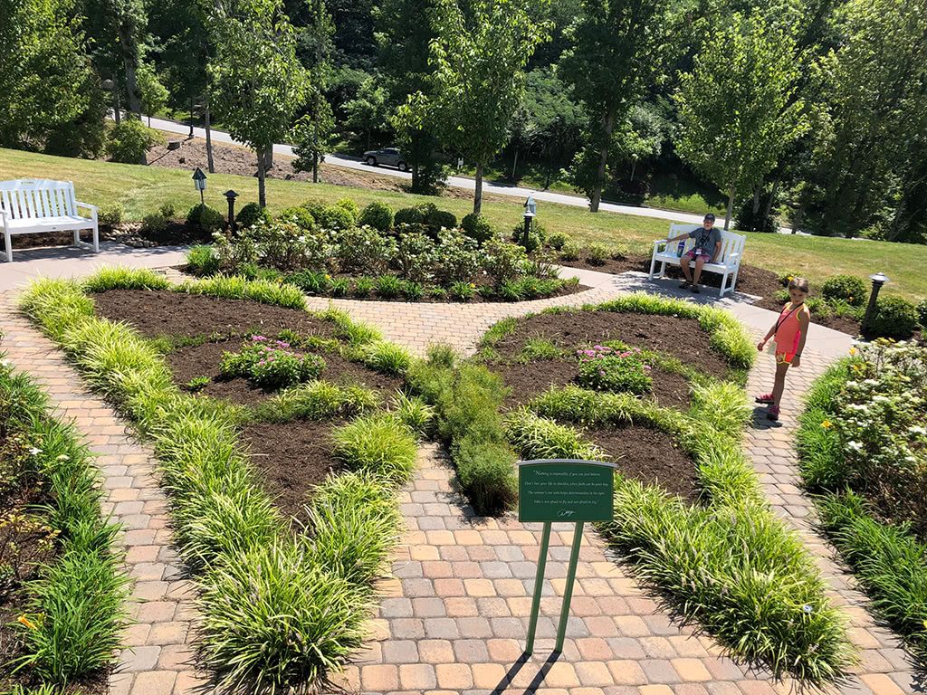 Dollywood's Dreammore Resort Garden