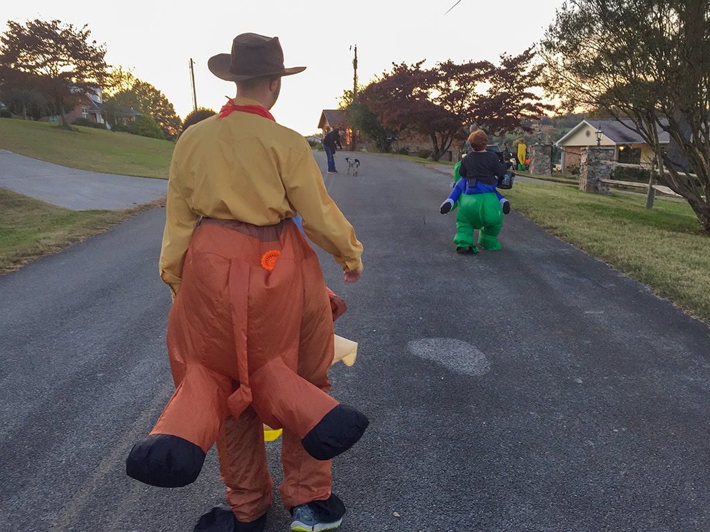 The road to Halloween. : r/halloween