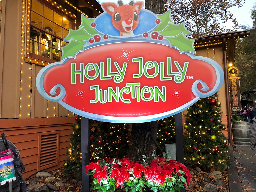 Dollywood Christmas Holly Jolly