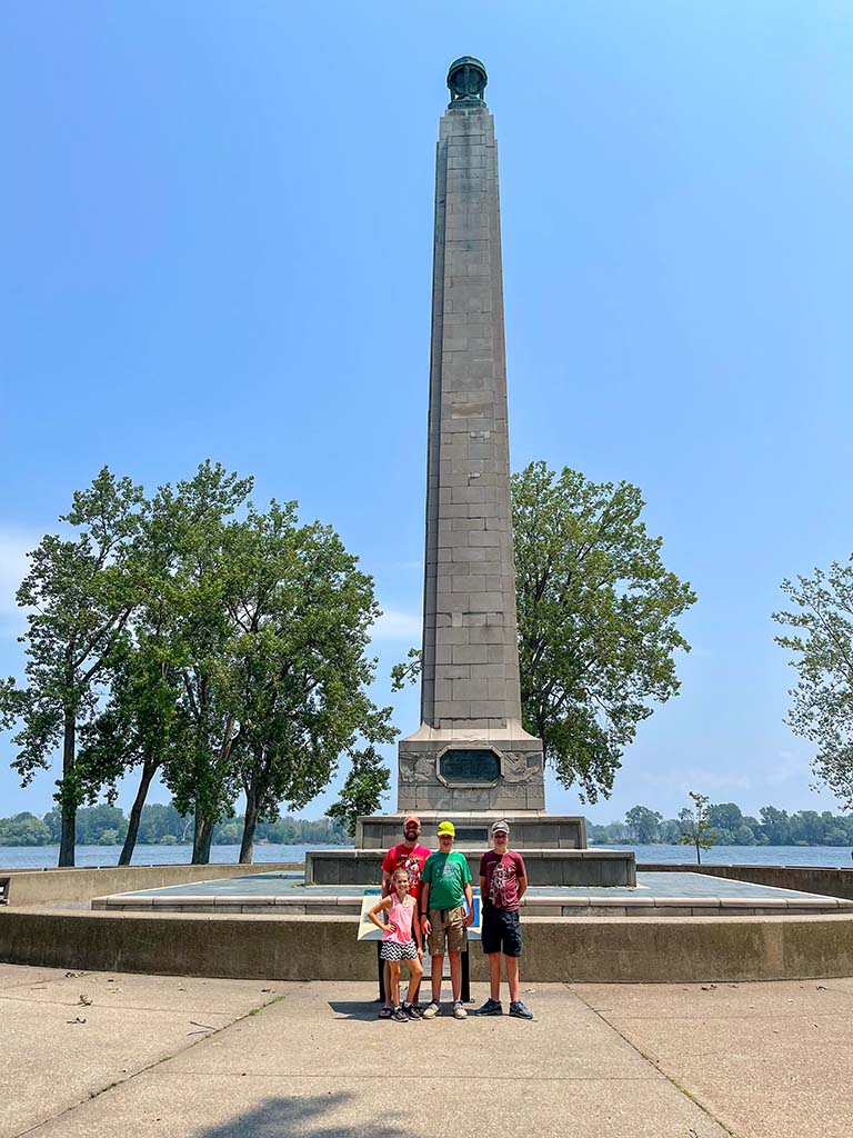 Road Trip to Niagara Falls Lake Monument