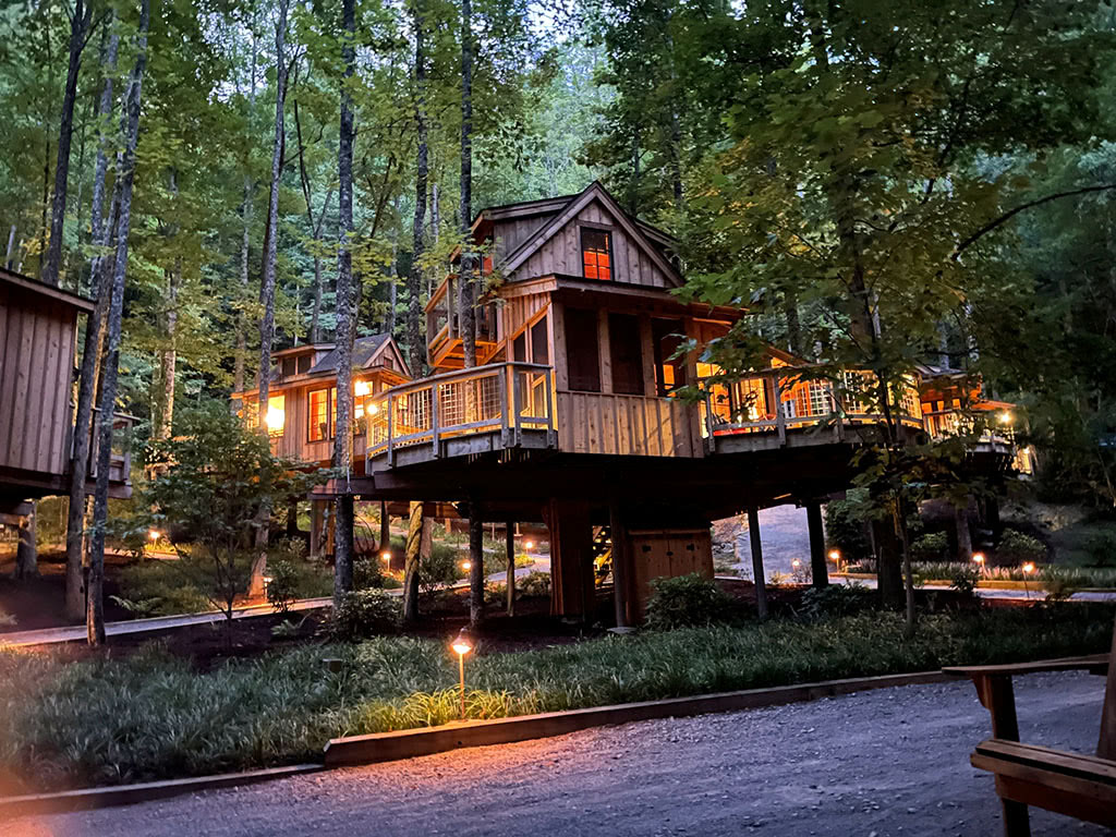 Treehouse Grove Gatlinburg