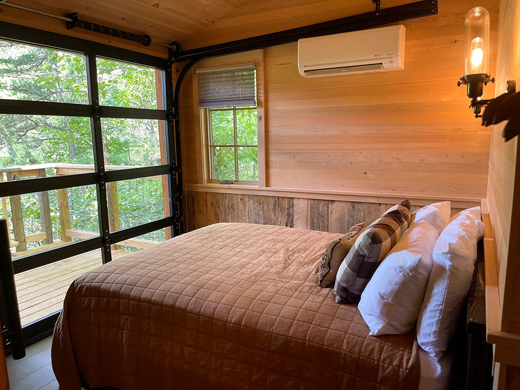 Treehouse Grove Gatlinburg Garage Door Bedroom