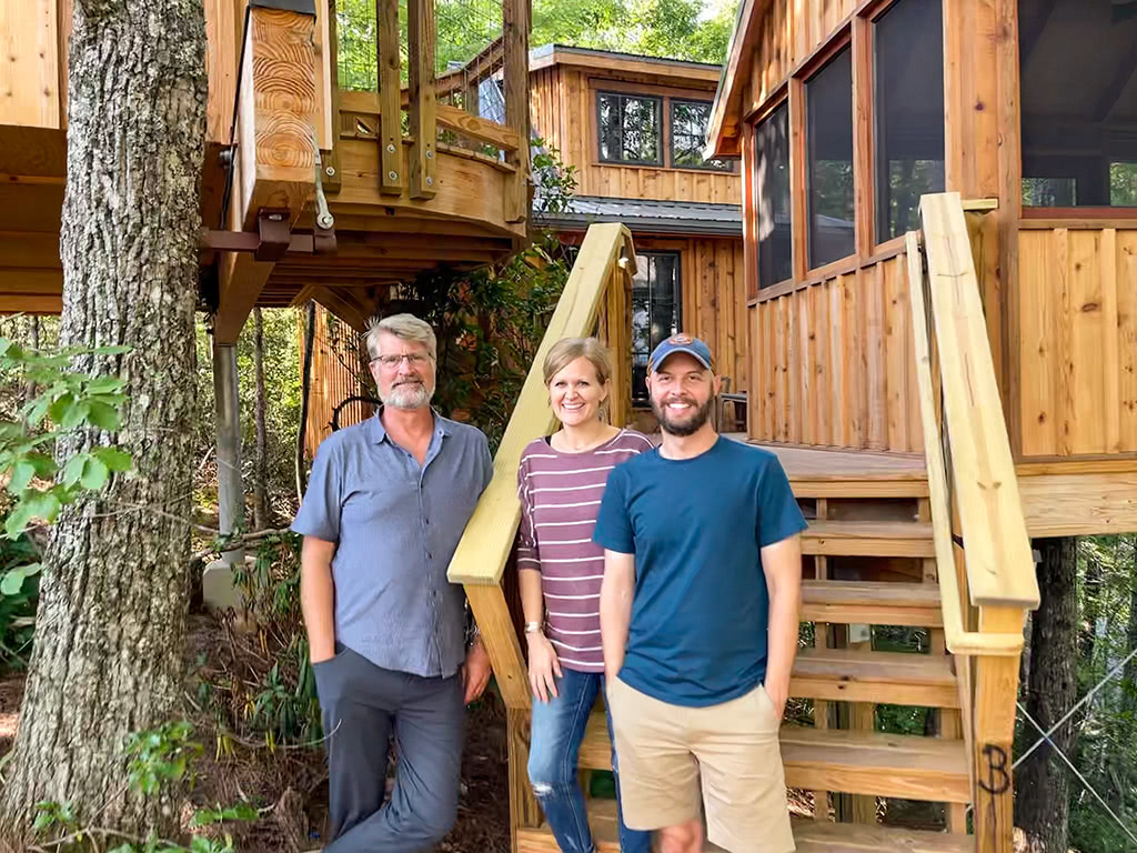 Treehouse Grove Gatlinburg with Pete