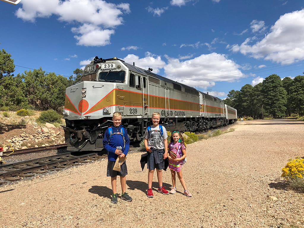 best things to do south rim grand canyon Railway-Pic